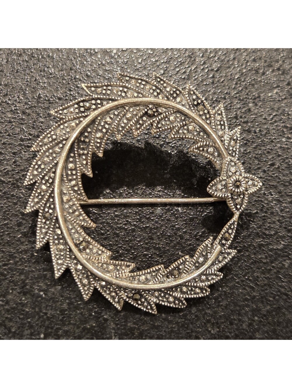 Vintage Presa Sterling Silver & Marcasite Wreath Pin / Brooch.  Great Condition